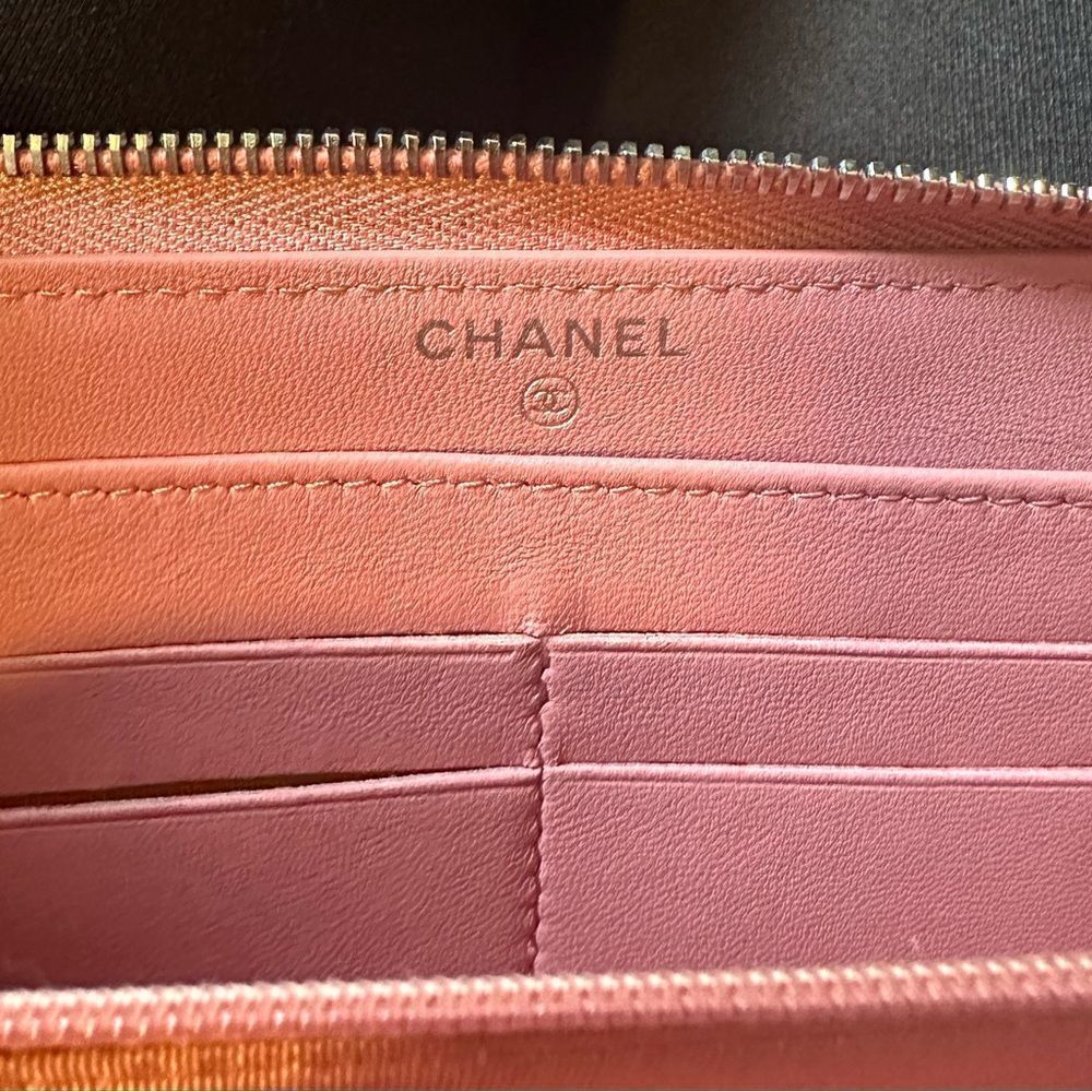 Sale! š„Authentic ChanelāPink Camelia Wallet - Picture 3 of 6